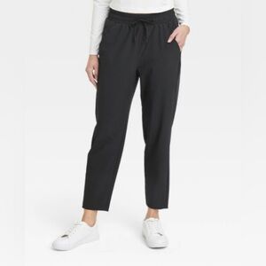 Woman’s Stretch Woven High Rise Taper Pants - XS